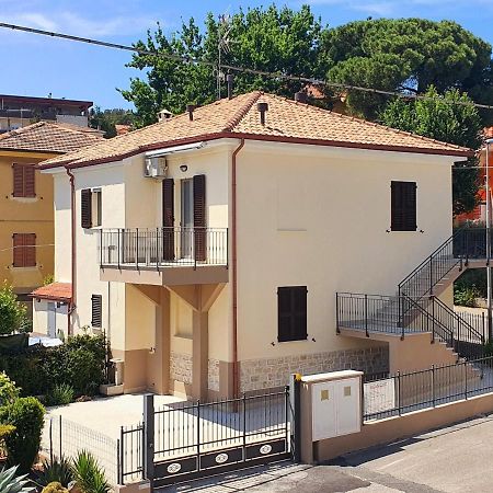 Melodie Del Conero - Nuovo Bilocale, In Posizione Strategica Villa Castelfidardo Luaran gambar